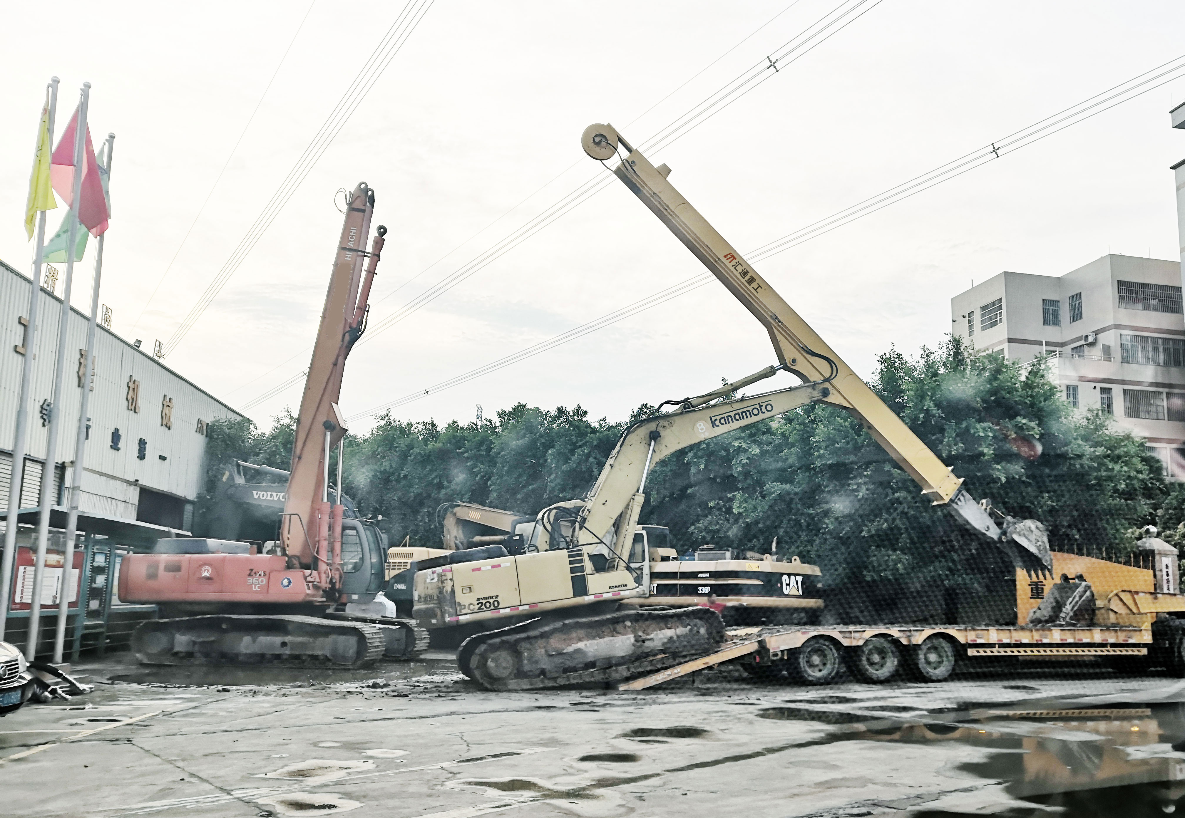 勾機(jī)伸縮臂廠家、挖機(jī)伸縮臂廠家、挖機(jī)伸縮臂改裝