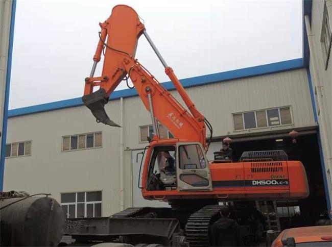 挖掘機(jī)巖石臂，挖掘機(jī)巖石臂廠家，挖掘機(jī)改裝巖石臂
