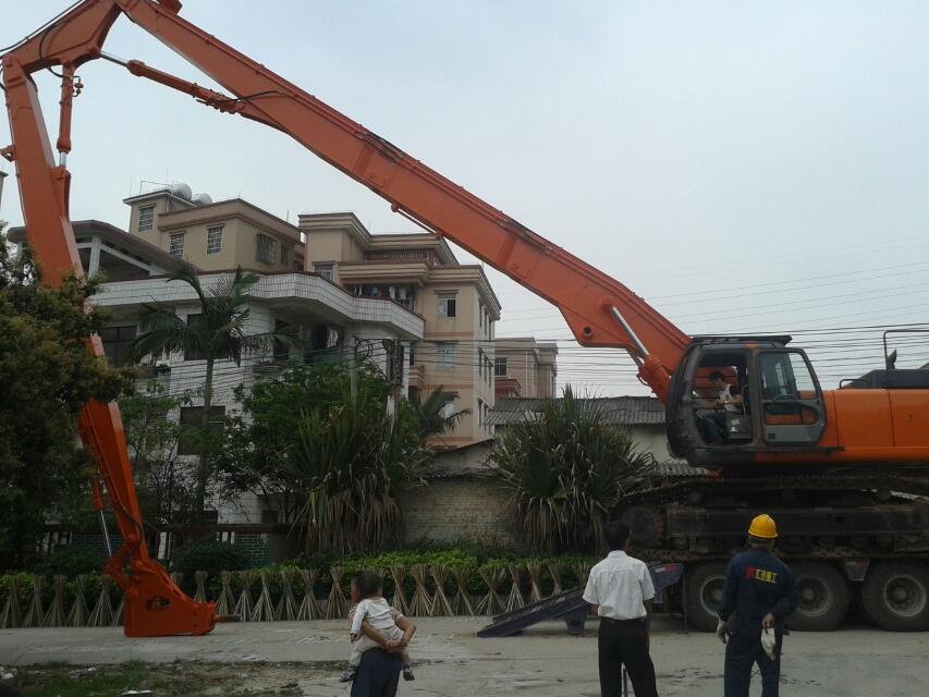 挖掘機(jī)拆樓臂、三段式加長(zhǎng)臂、挖掘機(jī)改裝拆樓臂、挖掘機(jī)加長(zhǎng)臂廠家